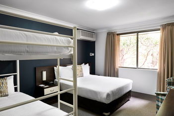 175 (formerly Wesley Lodge) - Accommodation Perth 6