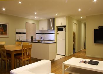 Best Western Plus Buckingham International - Accommodation Perth 3