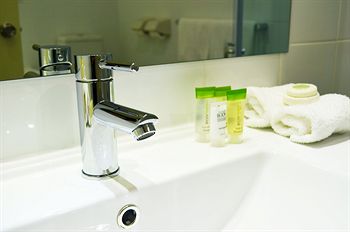 Best Western Plus Buckingham International - Accommodation Perth 8