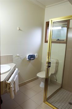 Bell Motel - Accommodation Perth 0