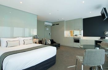 Mantra Bell City - Perth Resorts 10