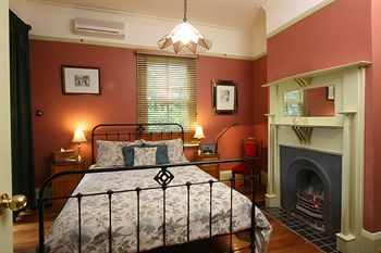 Moments Mountain Retreat - Accommodation Perth 3