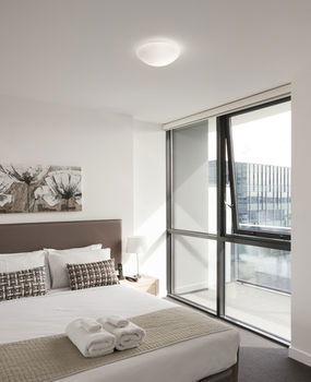 Grand Mercure Apartments Docklands - Accommodation Perth 48