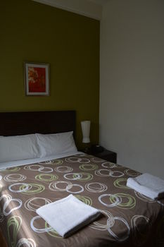YTI Garden Hotel - Accommodation Perth 4