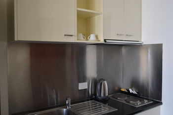YTI Garden Hotel - Accommodation Perth 7