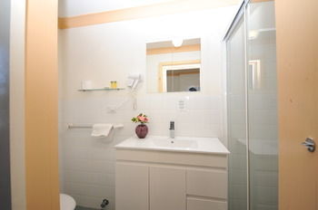 Northshore Hotel - Accommodation Perth 4