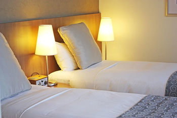 Hotel Urban St Leonards - Accommodation Perth 7