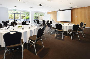 Hotel Urban St Leonards - Accommodation Perth 14