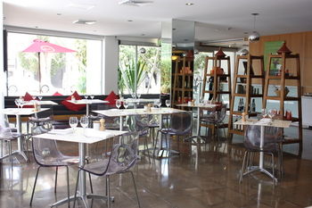 Hotel Urban St Leonards - Accommodation Perth 15