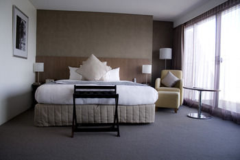 Hotel Urban St Leonards - Accommodation Perth 25