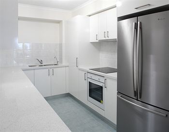 Macquarie Lodge Apartments - Accommodation Perth 28