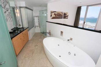 Oceans Mooloolaba - Perth Resorts 29