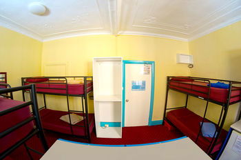 Jolly Swagman Backpackers - Accommodation Perth 4