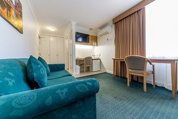 Best Western Melbourne's Princes Park Motor Inn - Perth Resorts 21