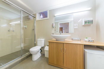 Best Western Melbourne's Princes Park Motor Inn - Perth Resorts 25