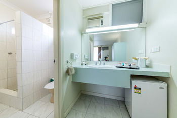 Best Western Melbourne's Princes Park Motor Inn - Perth Resorts 38