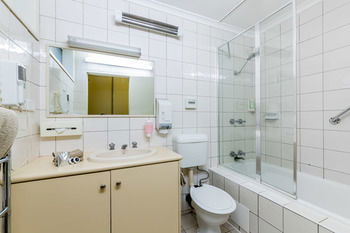 Best Western Melbourne's Princes Park Motor Inn - Perth Resorts 50