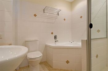 Santorini Twin Waters - Accommodation Perth 17