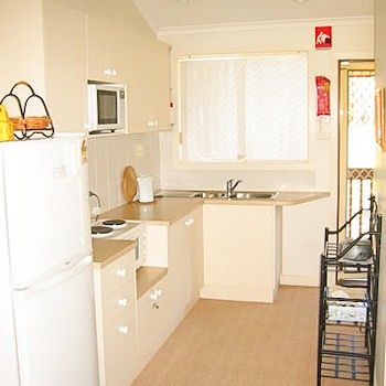 Madigan Wine Country Cottages - Accommodation Perth 9