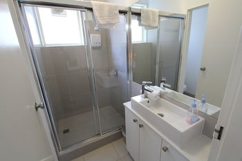 Drummond Apartments Services - Accommodation Perth 3