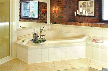 Holly Lodge - Accommodation Perth 10