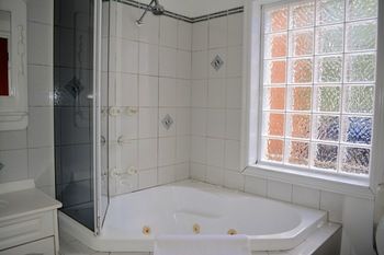 Georgian Court Bed & Breakfast - Accommodation Perth 4