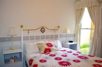 Georgian Court Bed & Breakfast - Accommodation Perth 9