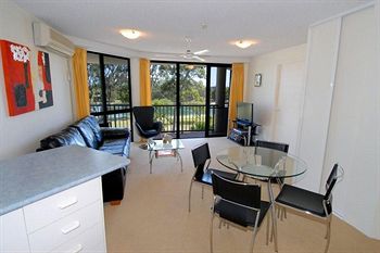 Excellsior - Perth Resorts 22