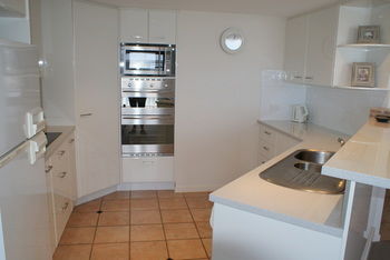 Beachside Resort - Kawana Waters - Accommodation Perth 11