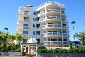 Beachside Resort - Kawana Waters - Accommodation Perth 20