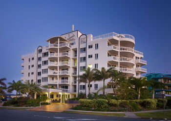 Beachside Resort - Kawana Waters - Accommodation Perth 25