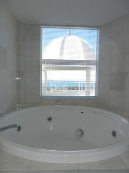 Beachside Resort - Kawana Waters - Accommodation Perth 32