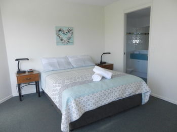 Beachside Resort - Kawana Waters - Accommodation Perth 46