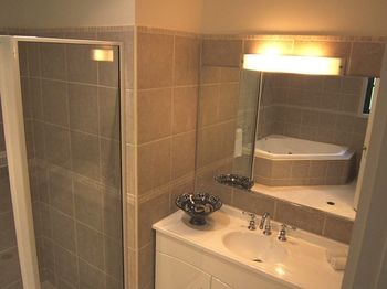 Whispering Pines Chalet & Cottages - Accommodation Perth 22