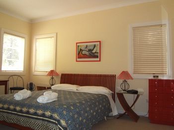 Whispering Pines Chalet & Cottages - Accommodation Perth 28