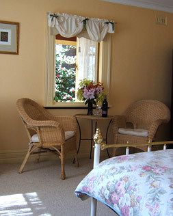 Whispering Pines Chalet & Cottages - Accommodation Perth 1
