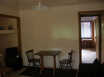 A Camelot Tower & Penthouse - Perth Resorts 17