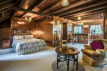 A Camelot Tower & Penthouse - Perth Resorts 36