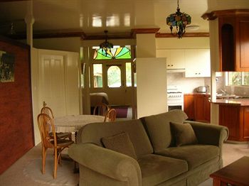 A Camelot Tower & Penthouse - Perth Resorts 3
