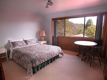 A Camelot Tower & Penthouse - Perth Resorts 4