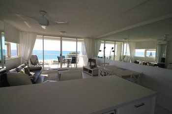 84 The Spit - Perth Resorts 80
