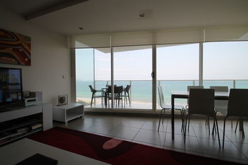 84 The Spit - Perth Resorts 113