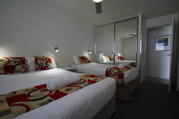 84 The Spit - Perth Resorts 121