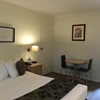 Eltham Gateway Hotel - Accommodation Perth 11