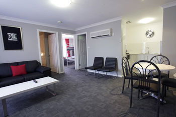 Cattleman's Country Motor Inn & Serviced Apartments - Accommodation Perth 5