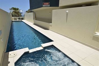 Malibu Mooloolaba - Perth Resorts 18