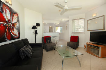 Malibu Mooloolaba - Perth Resorts 31