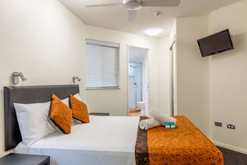 Malibu Mooloolaba - Perth Resorts 42