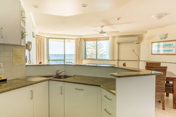 Malibu Mooloolaba - Perth Resorts 44