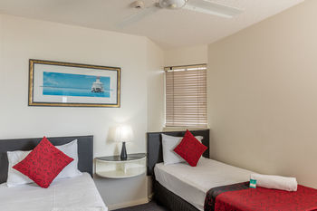 Malibu Mooloolaba - Perth Resorts 48